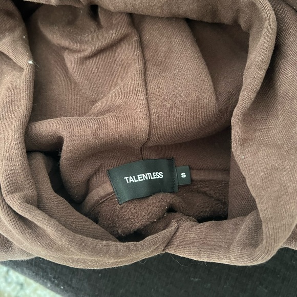 TALENTLESS - HOODIE - CIRCLE LOGO EMBROIDERED - BROWN - Picture 4 of 6